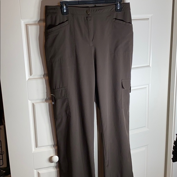 chico's zenergy cargo pants